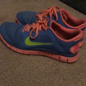 4.0 Nike Frees